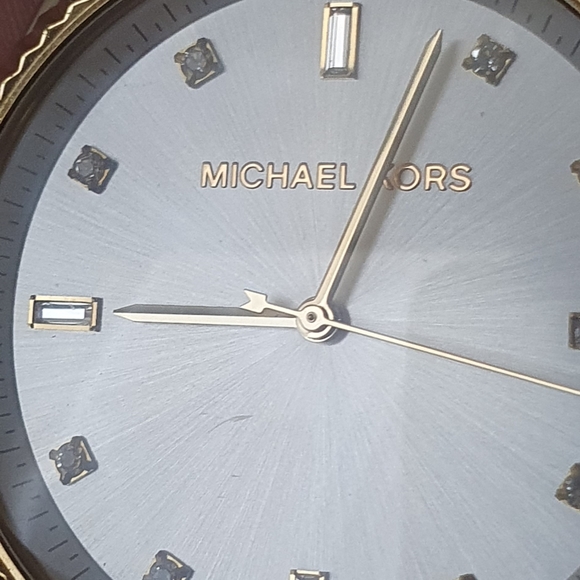 Mixed Metal Oversized Micheal Kors Watch - Picture 3 of 4